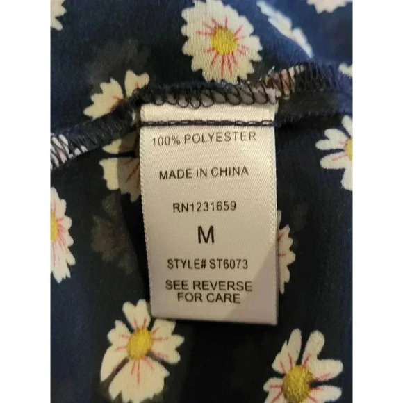 Charlotte Russe Blue Floral Top - Picture 4 of 5